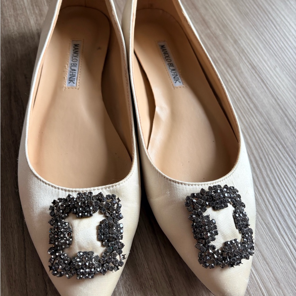 Manolo Blahnik Hangisi Satin Ballet Flats